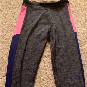 (NEW WITH TAGS!) Adidas Leggings - Size Large